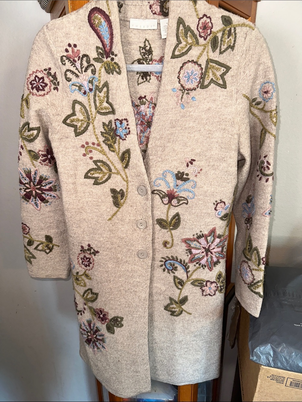Tweeds Beige Floral Embroidered Wool Long Cardigan